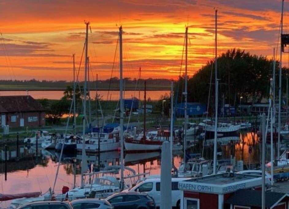 Surforama De Feine Stuuv In Orth Mit Meerblick Fehmarn Buitenkant foto